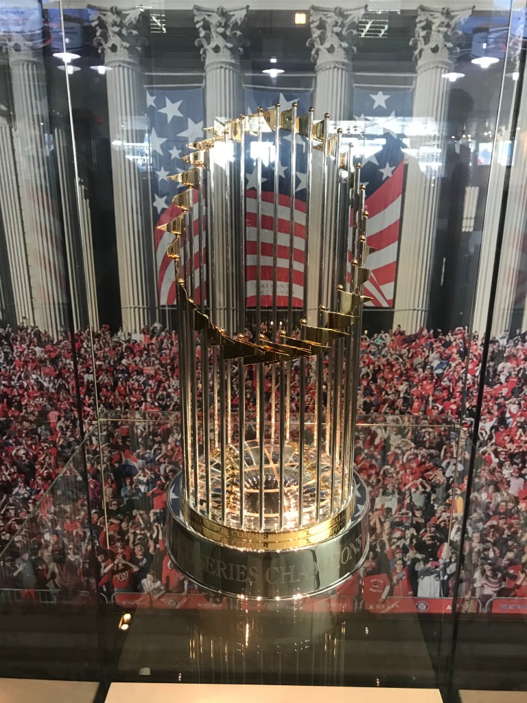 2019 Commissioner's Trophy
